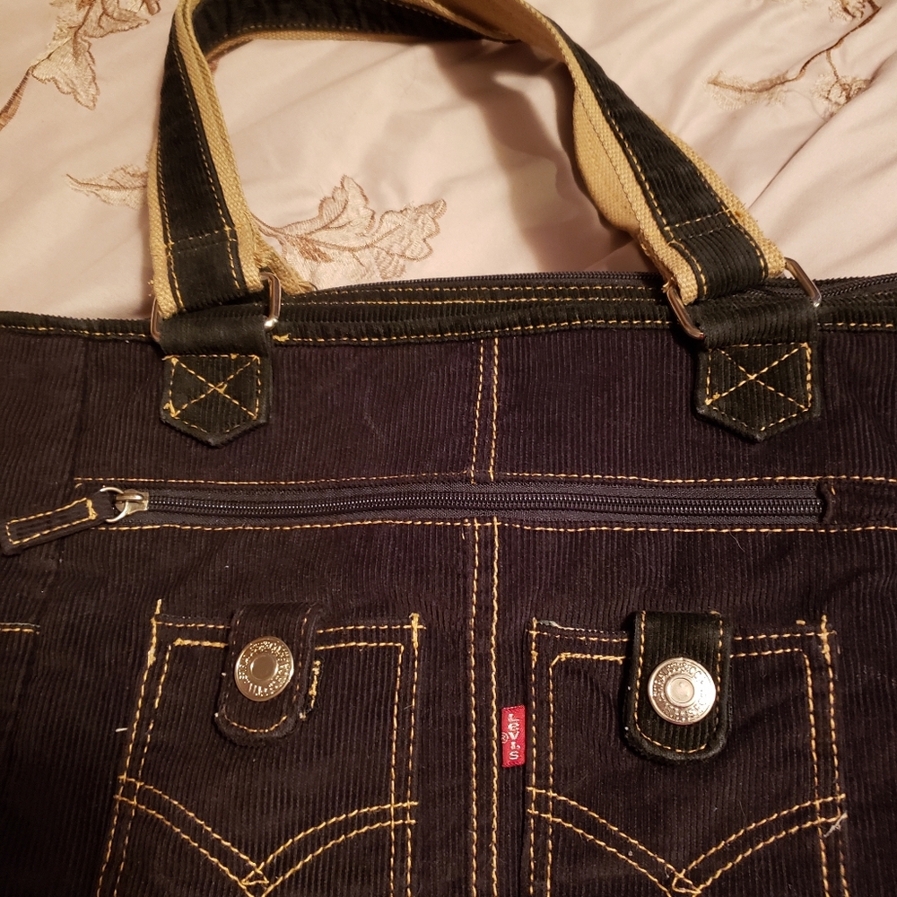 Levi's purse